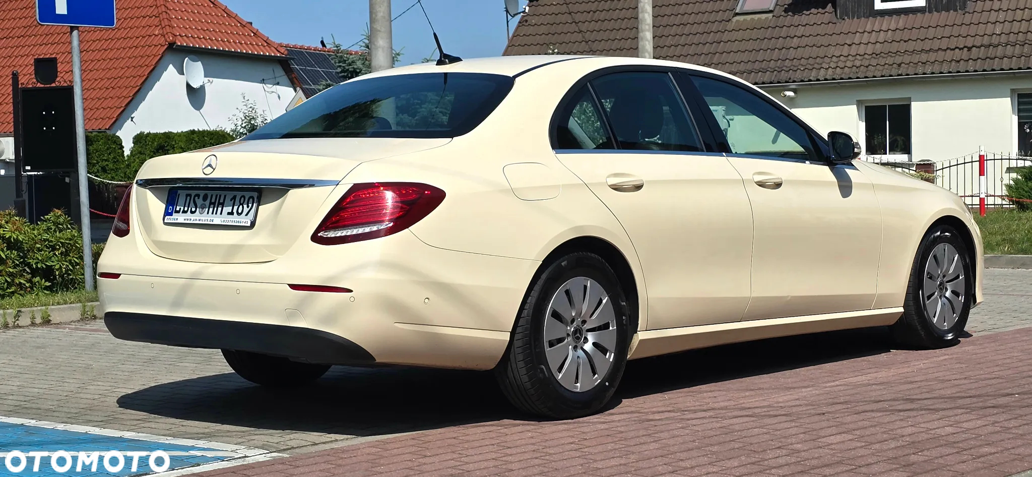 Mercedes-Benz Klasa E 200 d 9G-TRONIC - 7