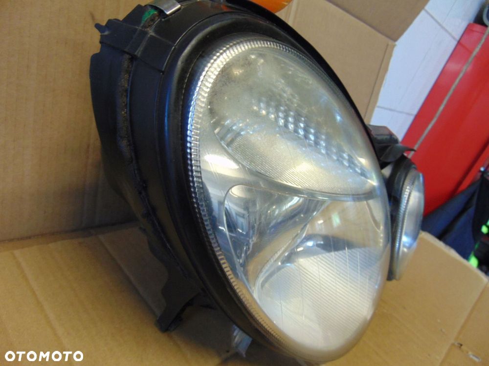 LAMPA PRAWA PRAWY PRZÓD PRZEDNIA MERCEDES E KLASA W211 XENON EUROPA - 2