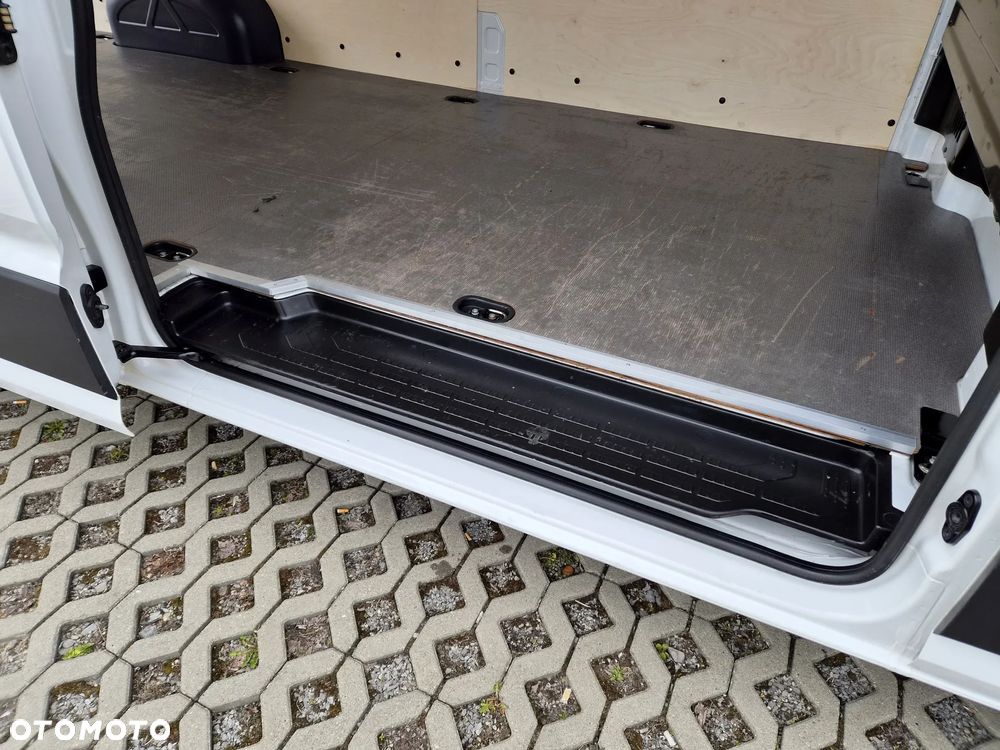 Volkswagen Crafter - 19