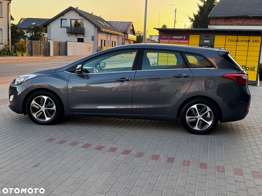 Hyundai i30 1.4 Passion Plus - 12
