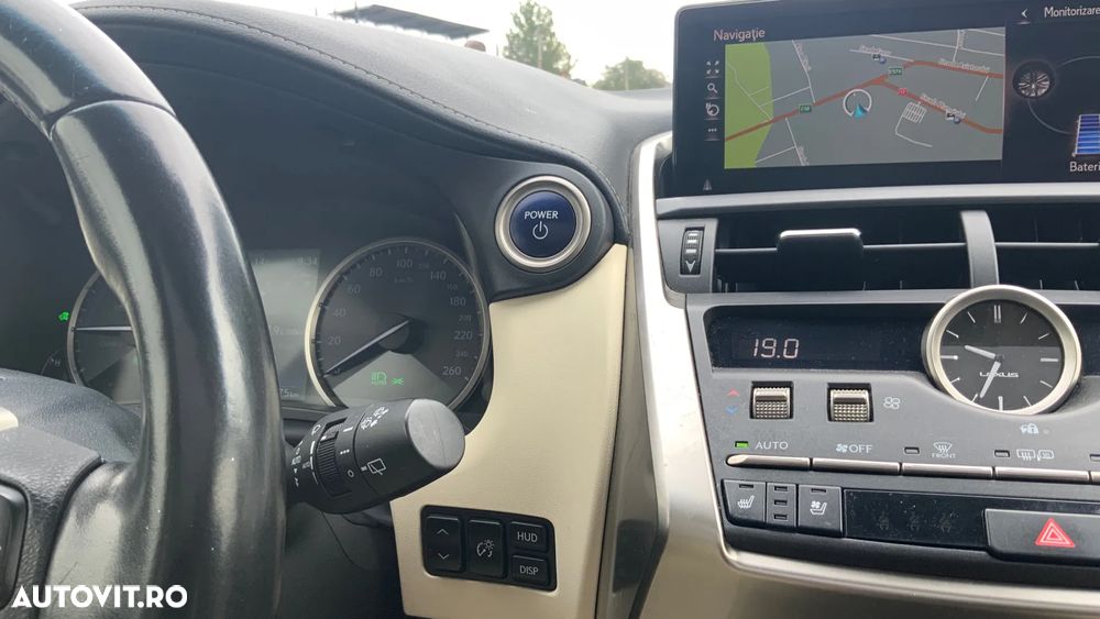 Lexus Seria NX 300h FWD Luxury Panorama - 13