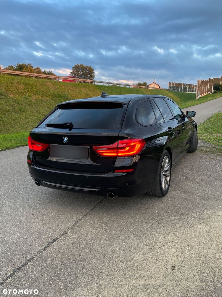 BMW Seria 5 520d xDrive - 36