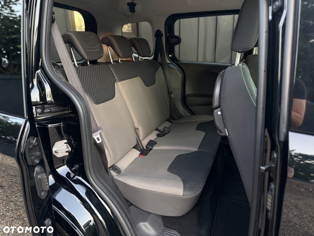 Ford Courier - 30