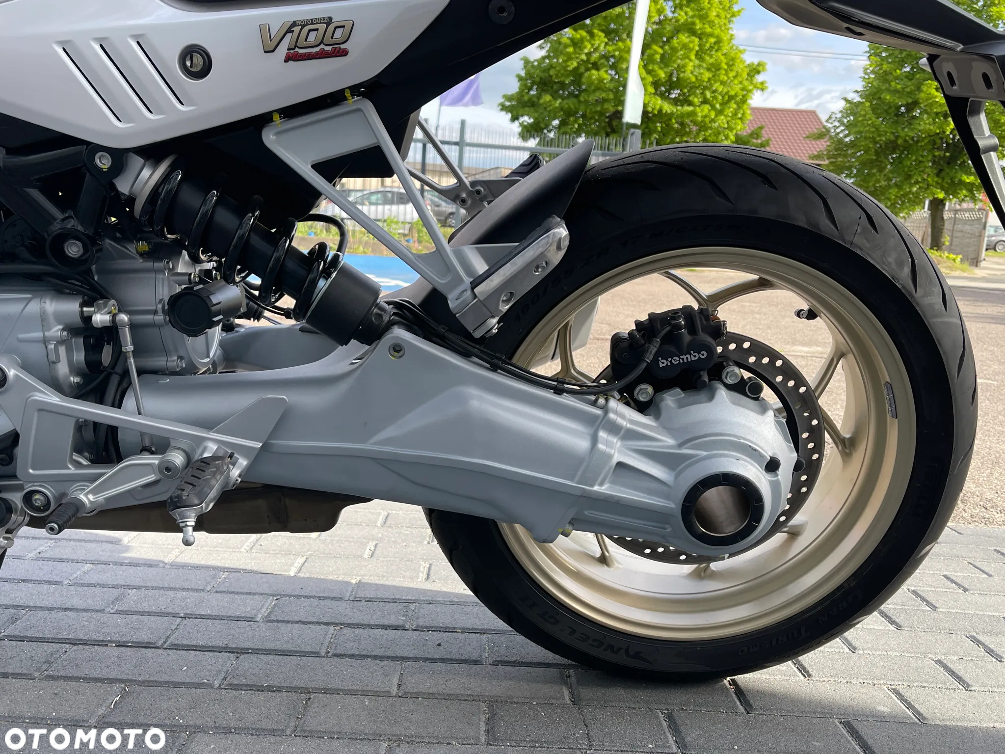 Moto Guzzi V100 Mandello - 19