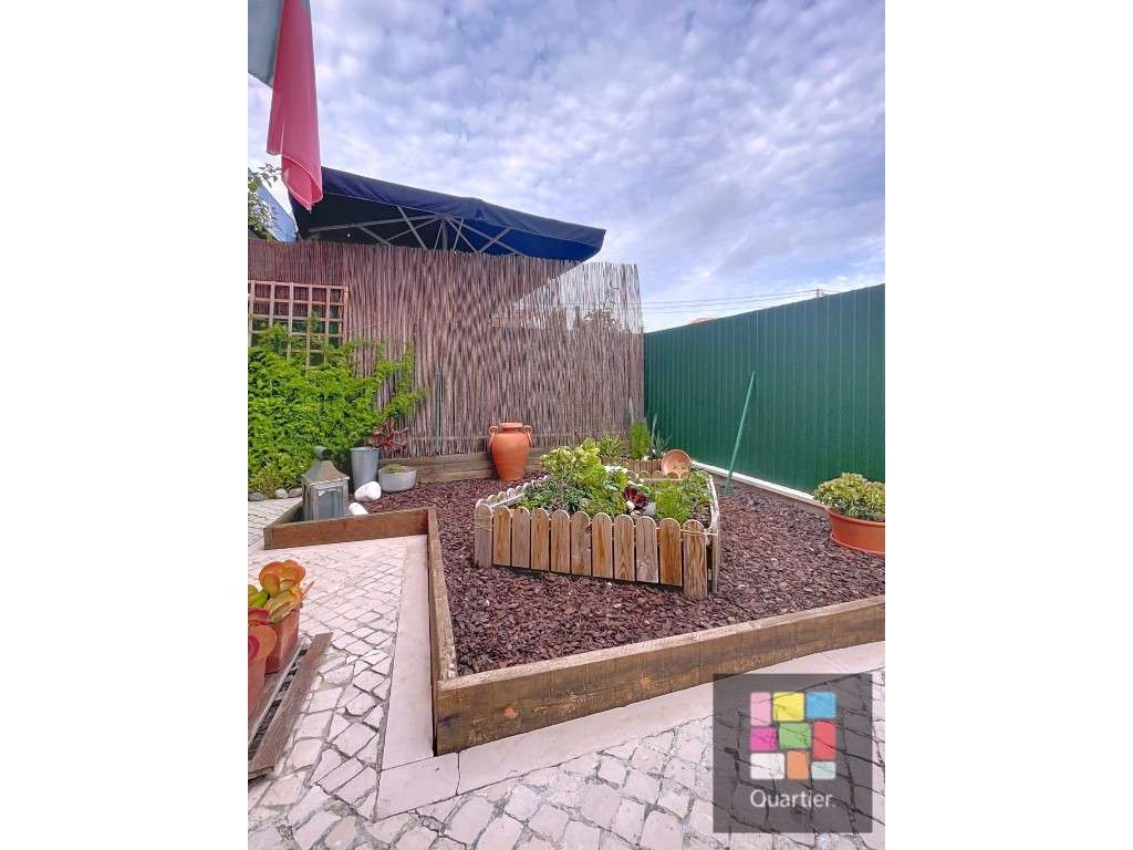 Moradia centro da Charneca de Caparica - Grande imagem: 3/14