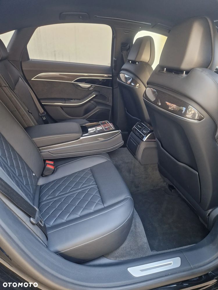 Audi S8 - 15