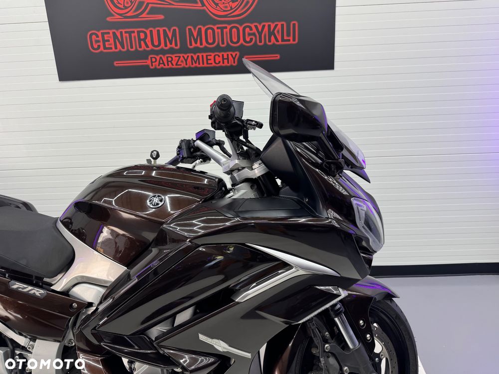 Yamaha FJR - 12