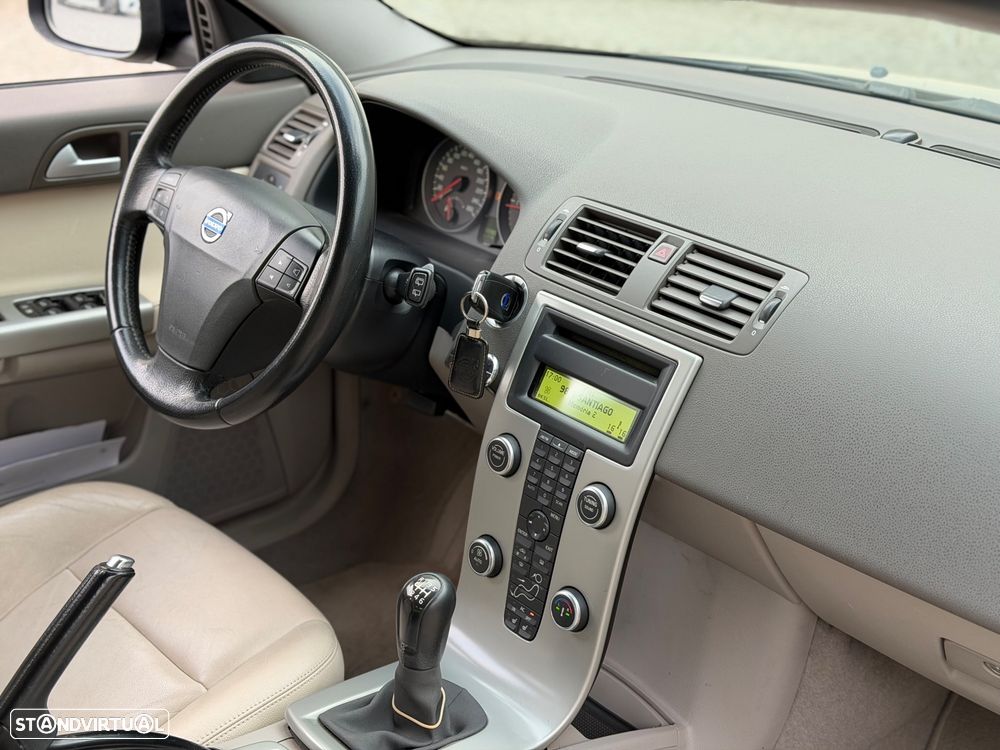 Volvo V50 2.0 D Momentum - 16