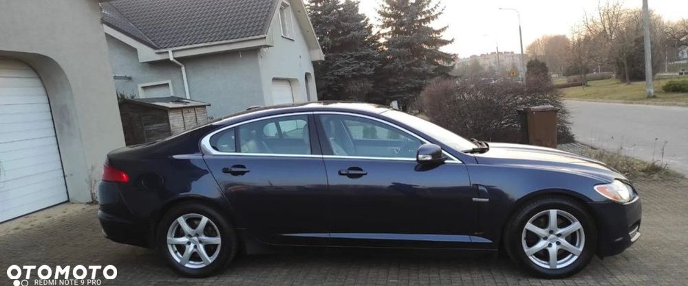 Jaguar XF 2.7 V6 Premium Luxury - 25