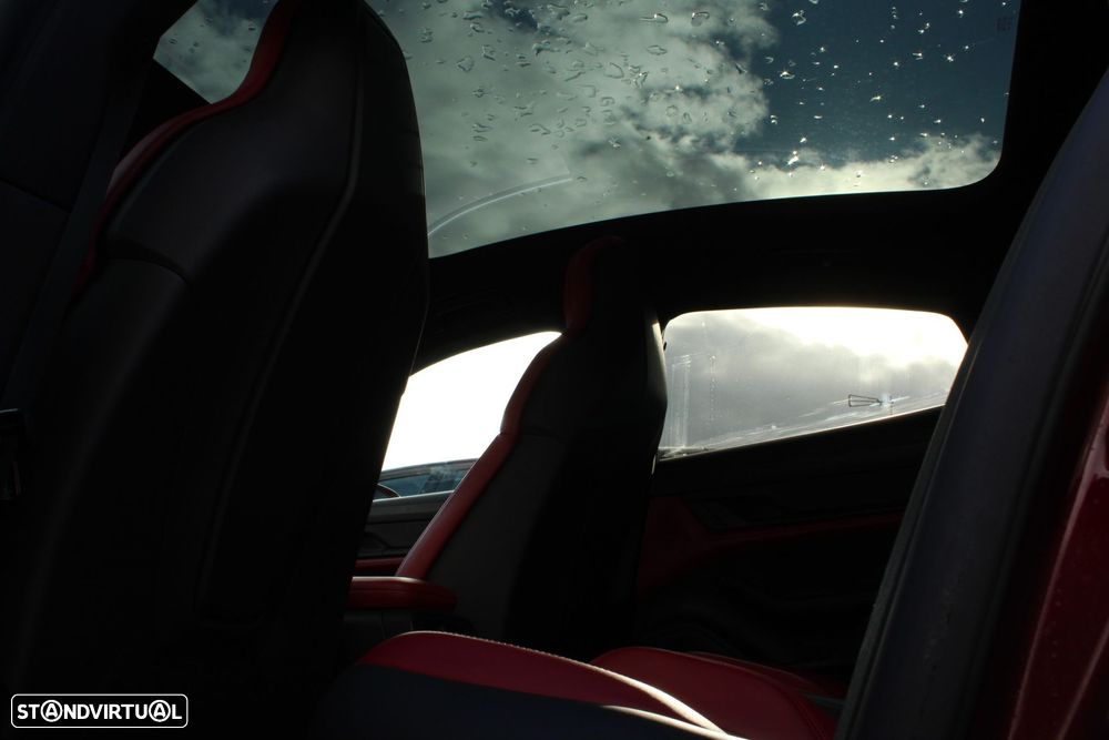 Porsche Taycan 4S - 39