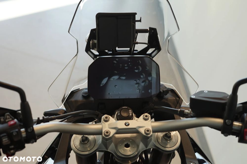 BMW F - 20