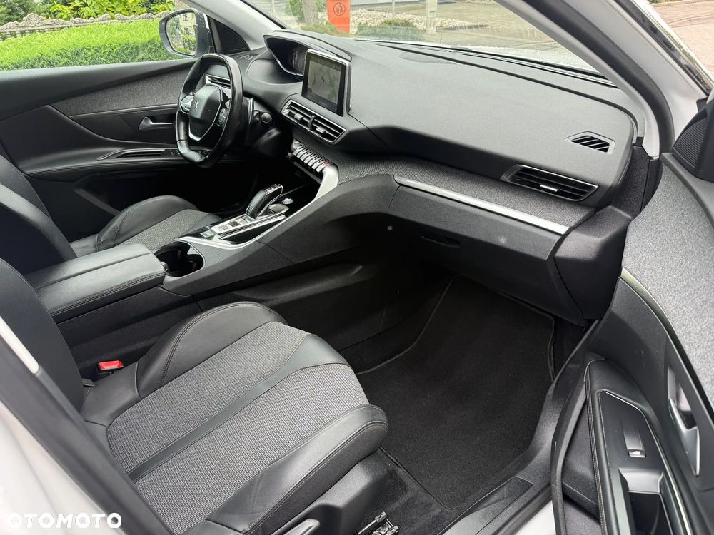 Peugeot 5008 BlueHDi 130 EAT8 Allure - 7
