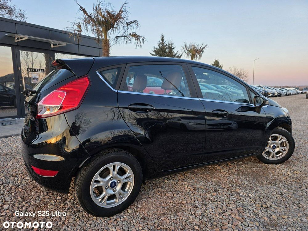Ford Fiesta 1.6 TDCi Titanium - 19