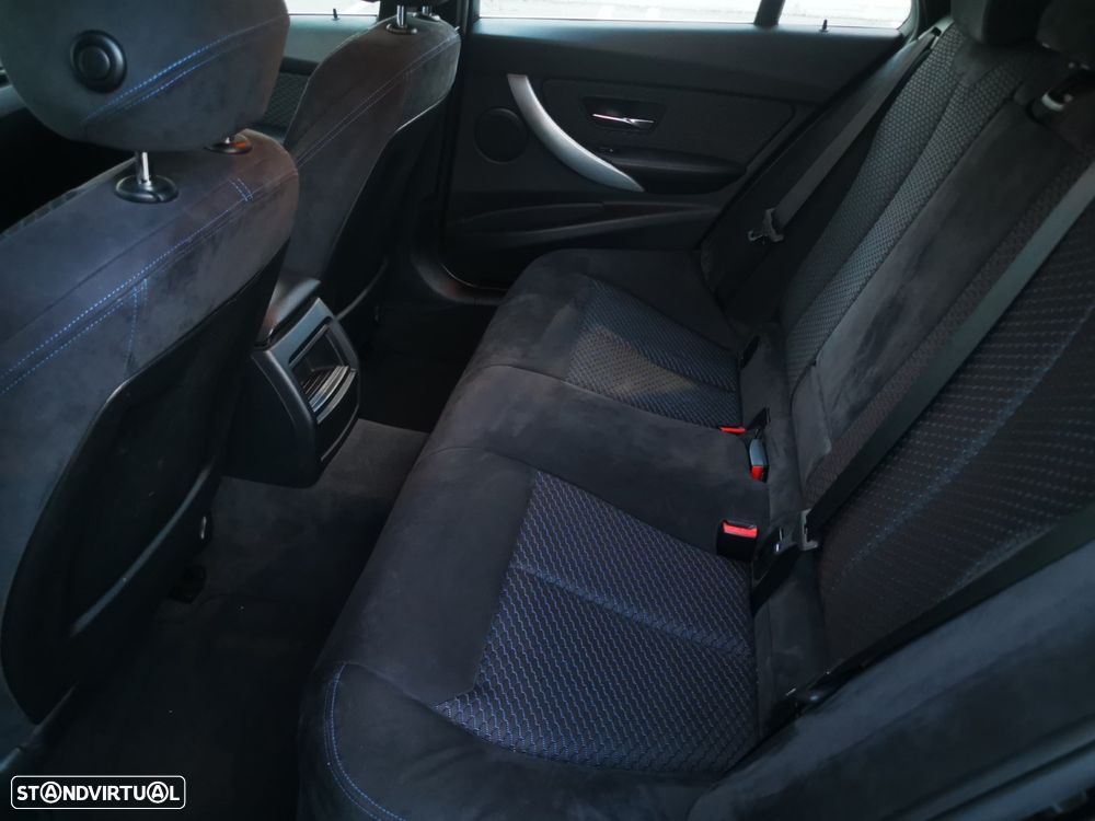 BMW 318 d Pack M - 11