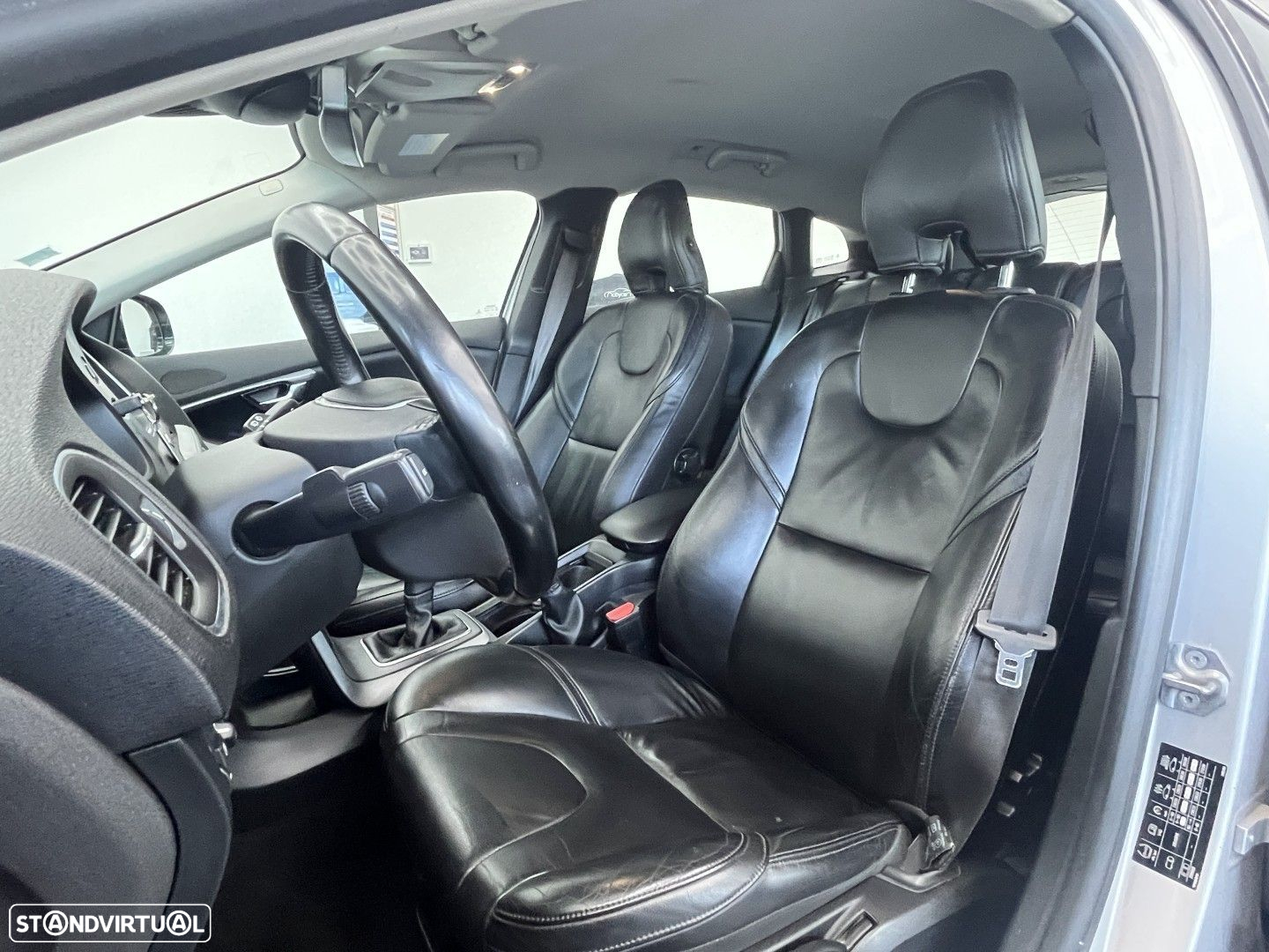 Volvo V40 1.6 D2 Eco Momentum - 8