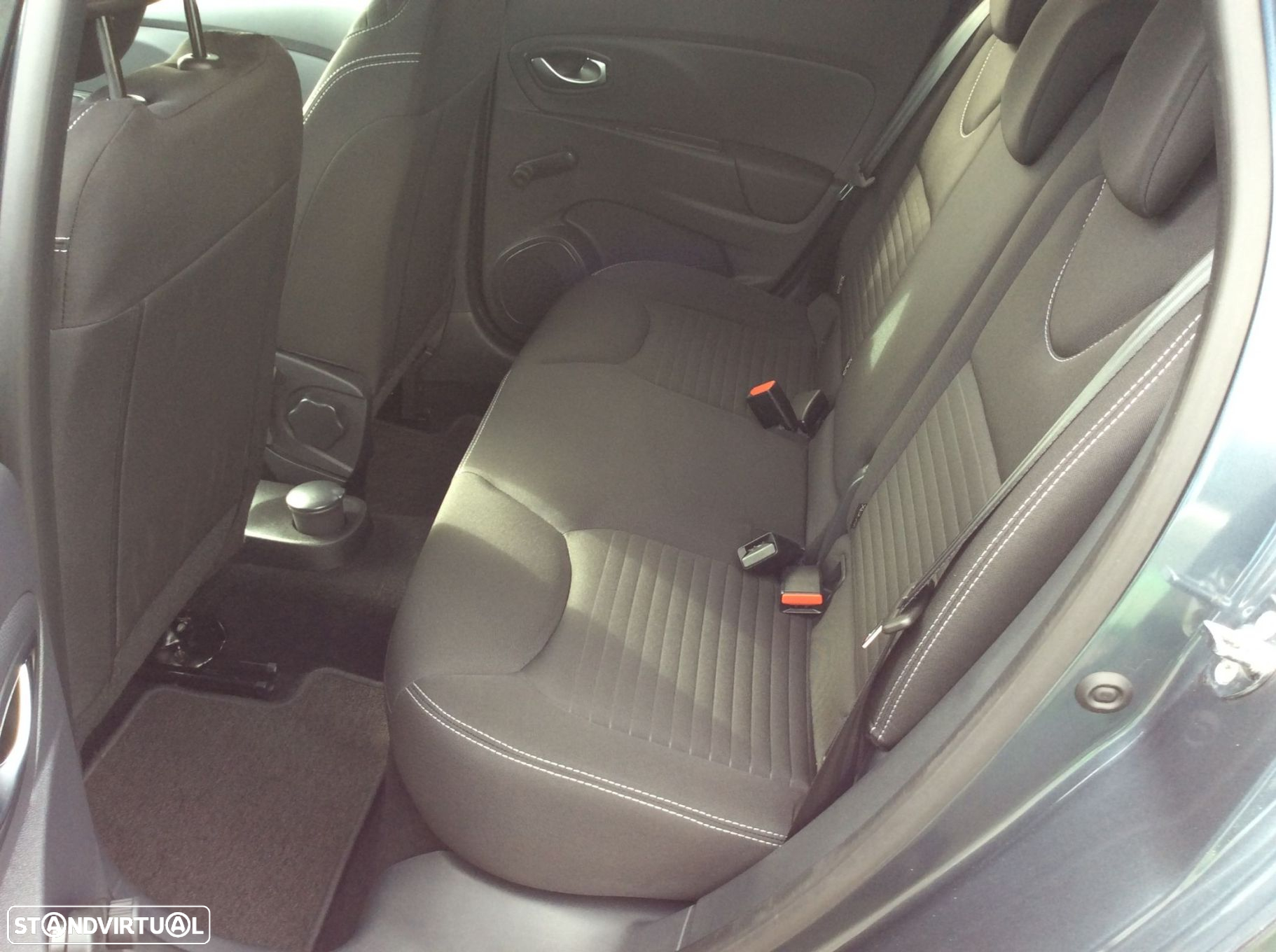 Renault Clio Sport Tourer 1.5 dCi Limited - 19