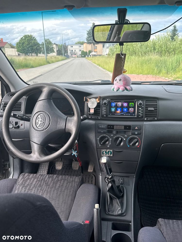 Toyota Corolla - 12