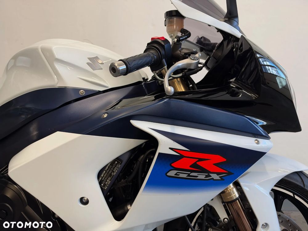 Suzuki GSX-R - 32