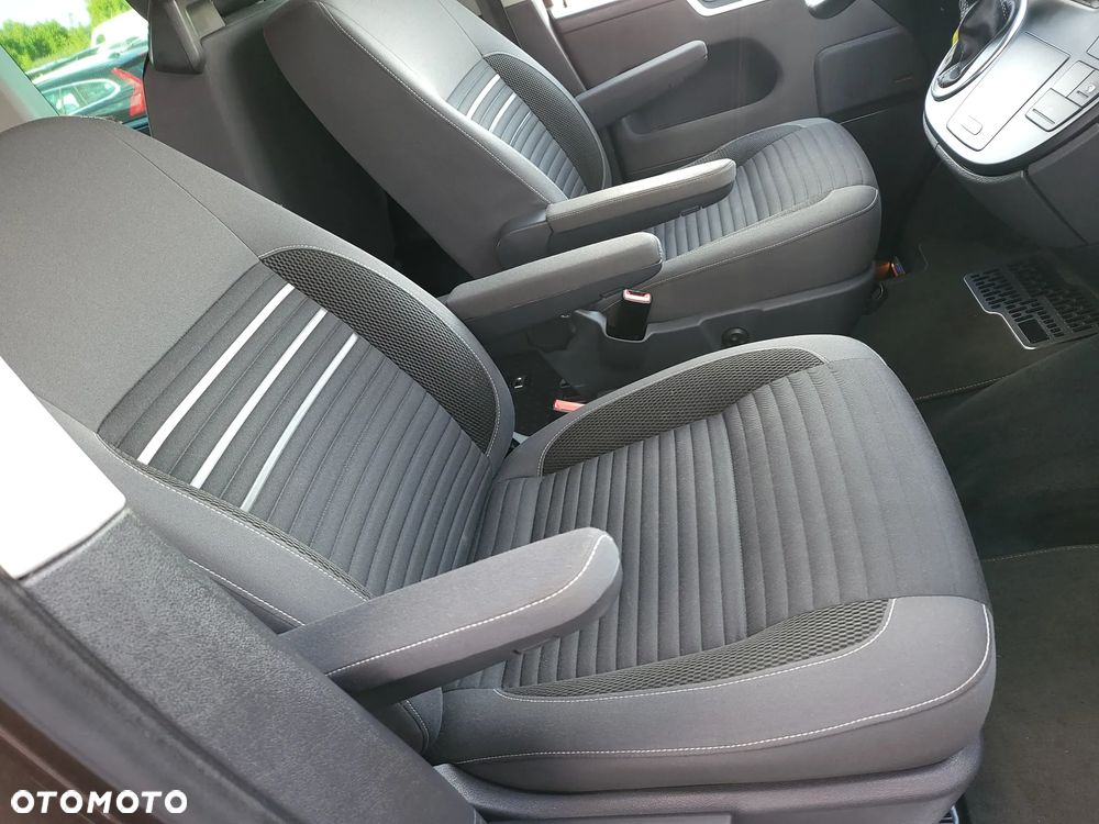 Volkswagen Multivan - 37