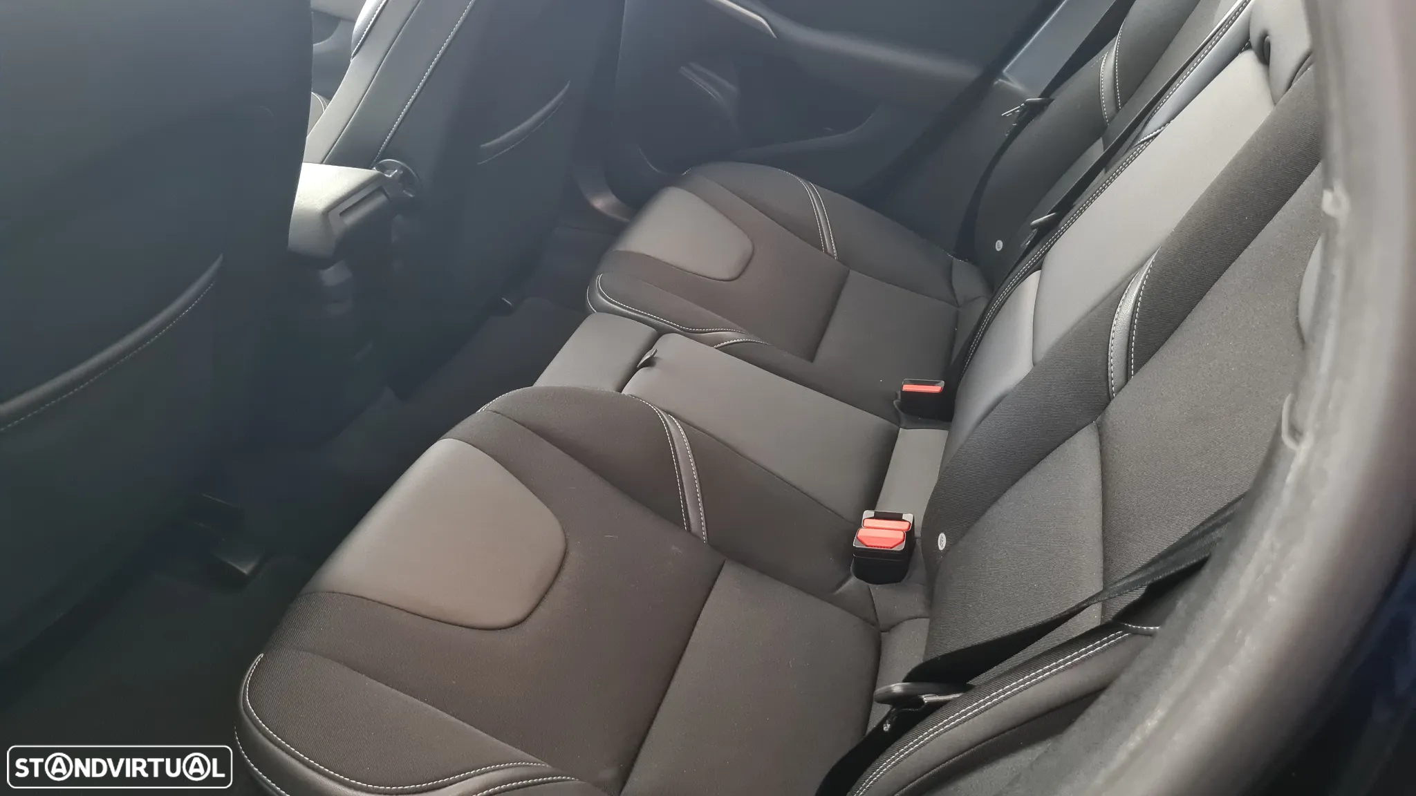 Volvo V40 2.0 D3 Momentum - 23