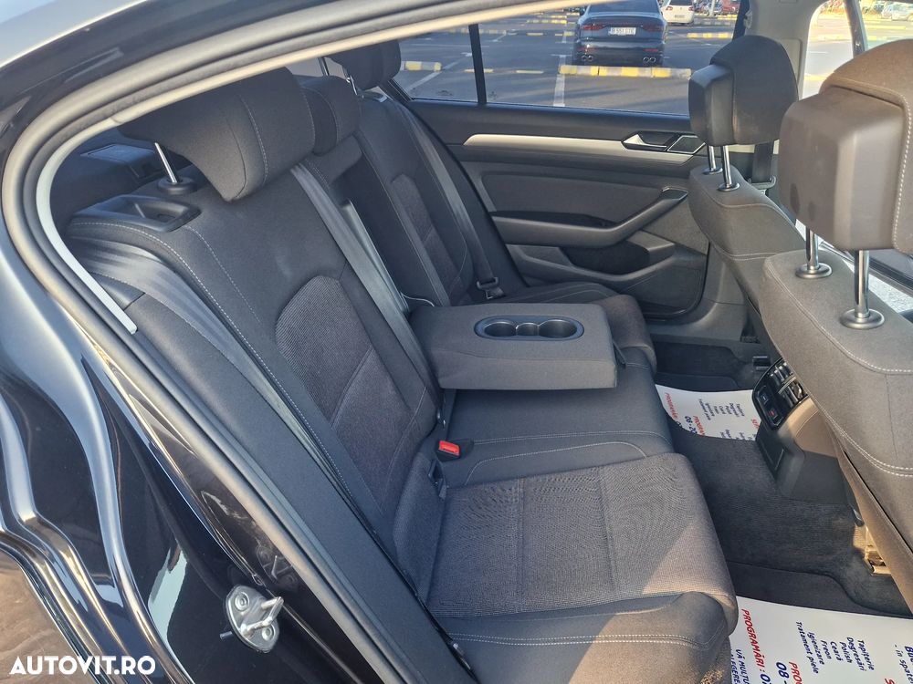 Volkswagen Passat - 13