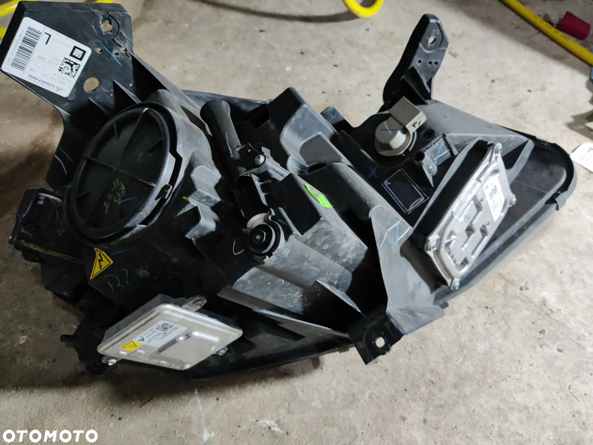 Chevrolet Camaro SS 2016 Lampa przednia Xenon lewa - 3