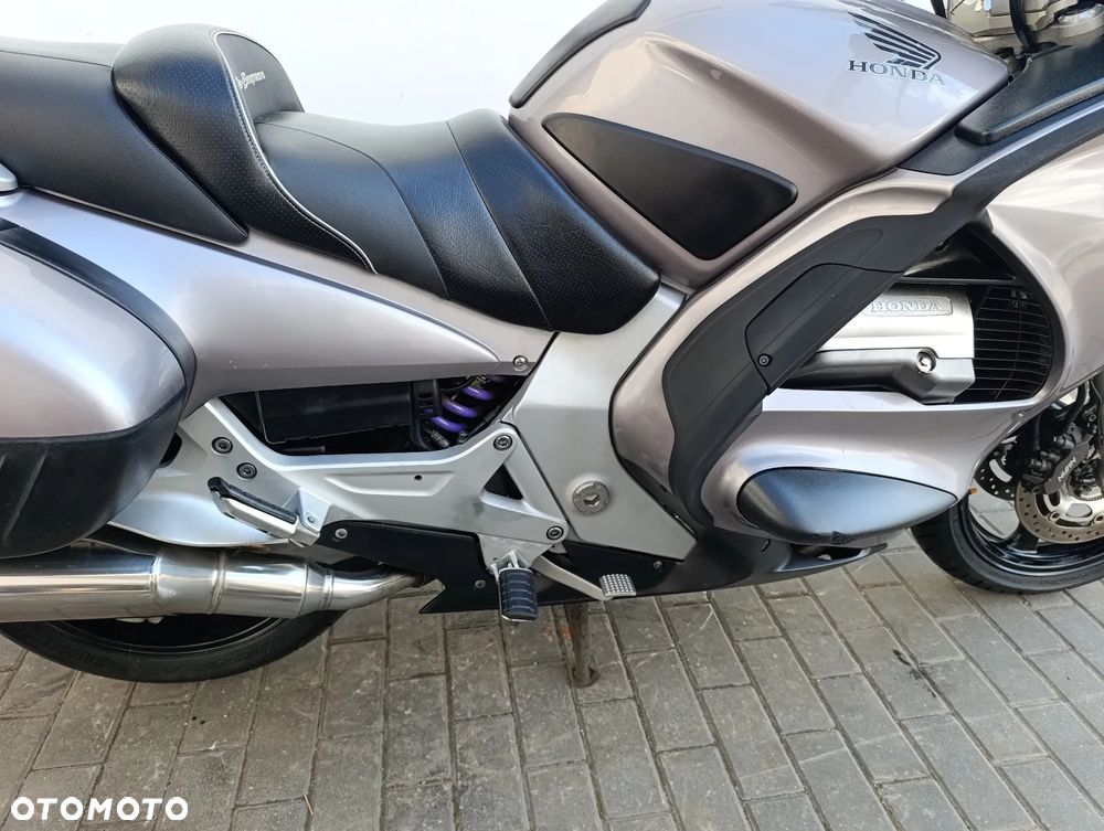 Honda ST - 27