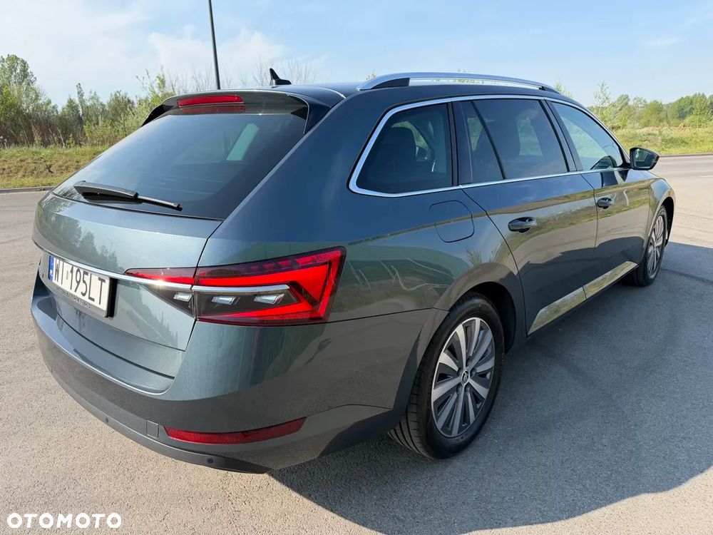 Skoda Superb 2.0 TDI SCR Style DSG - 6