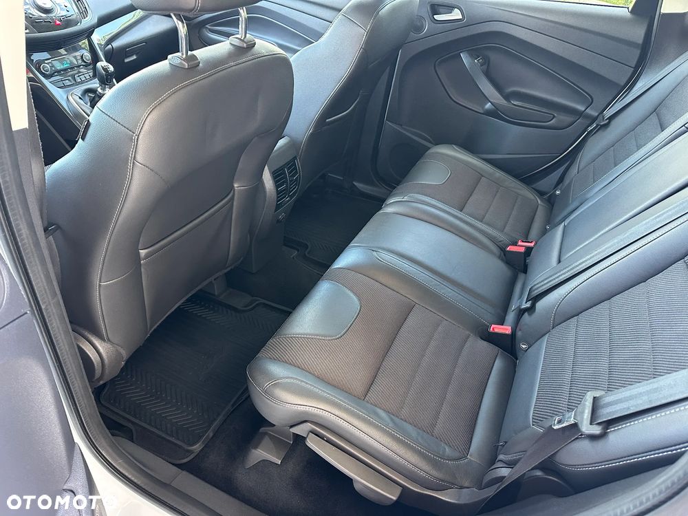 Ford Kuga 2.0 TDCi 2x4 Black & Silver - 12