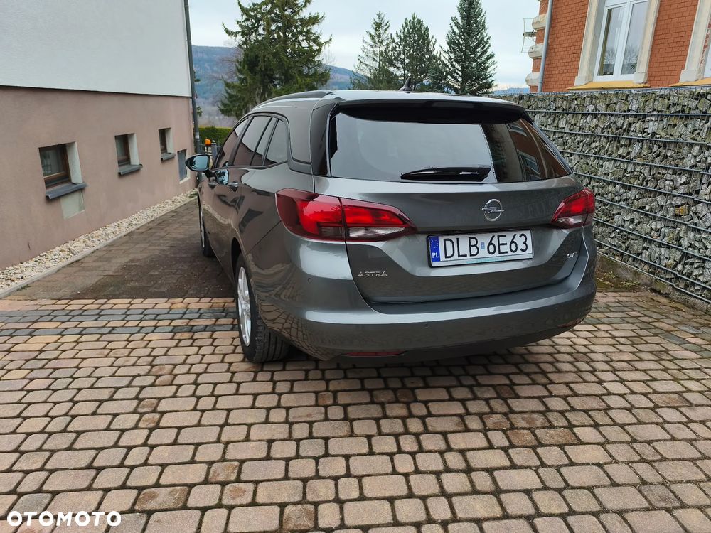 Opel Astra 1.6 CDTI Sport - 11