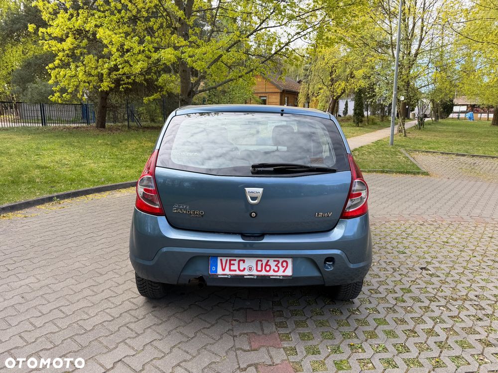 Dacia Sandero 1.2 16V - 10