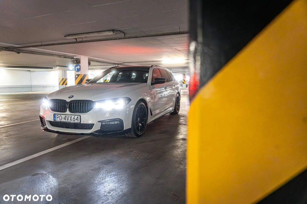 BMW Seria 5 520d M Sport - 28