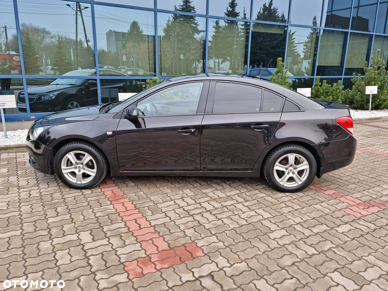 Chevrolet Cruze 1.6 LS - 3