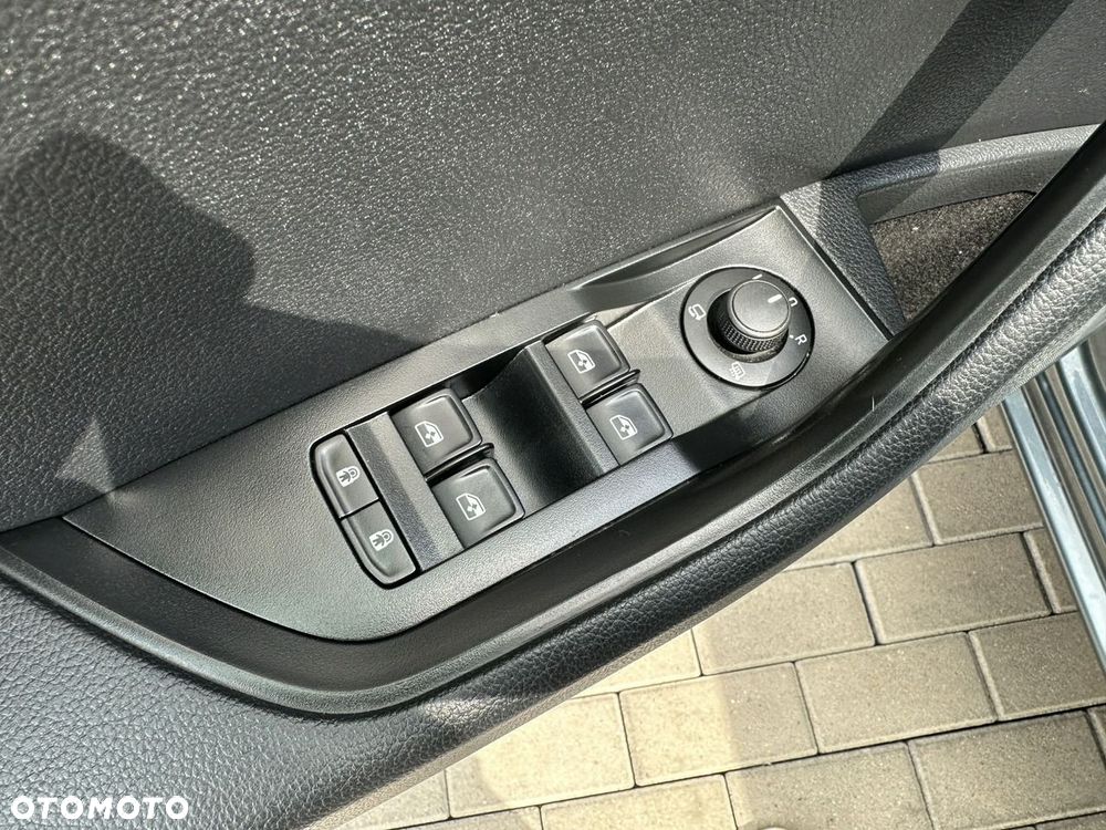 Skoda Superb 2.0 TDI SCR Ambition DSG - 16