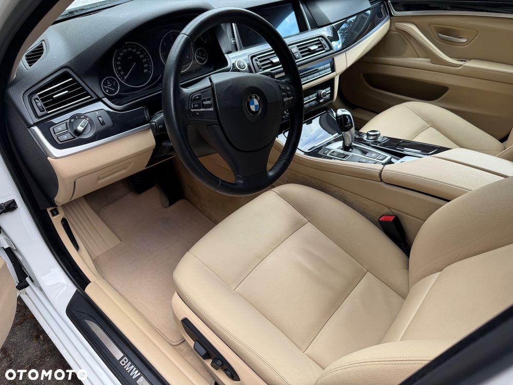BMW Seria 5 520d xDrive Luxury Line - 27