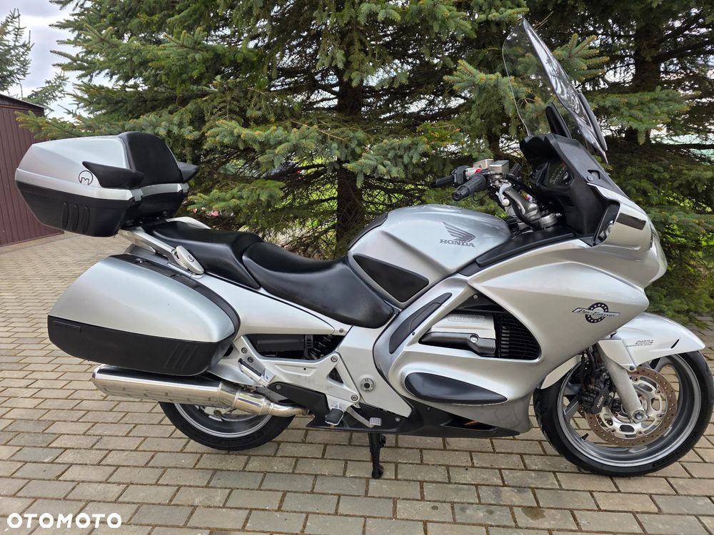 Honda ST - 17