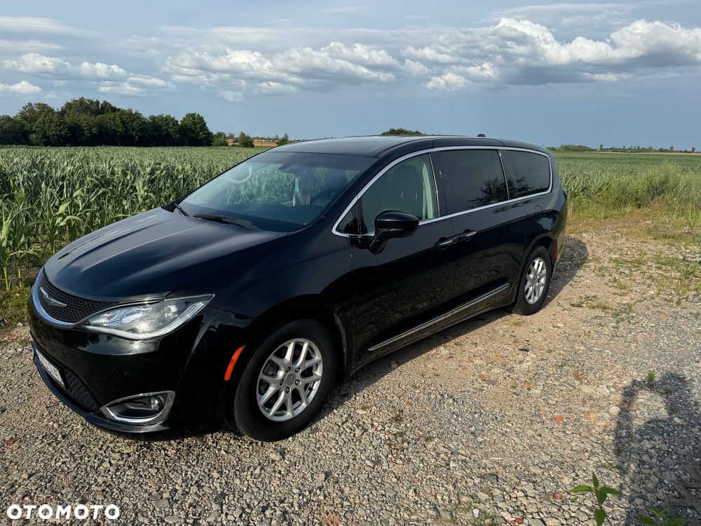 Chrysler Pacifica - 6