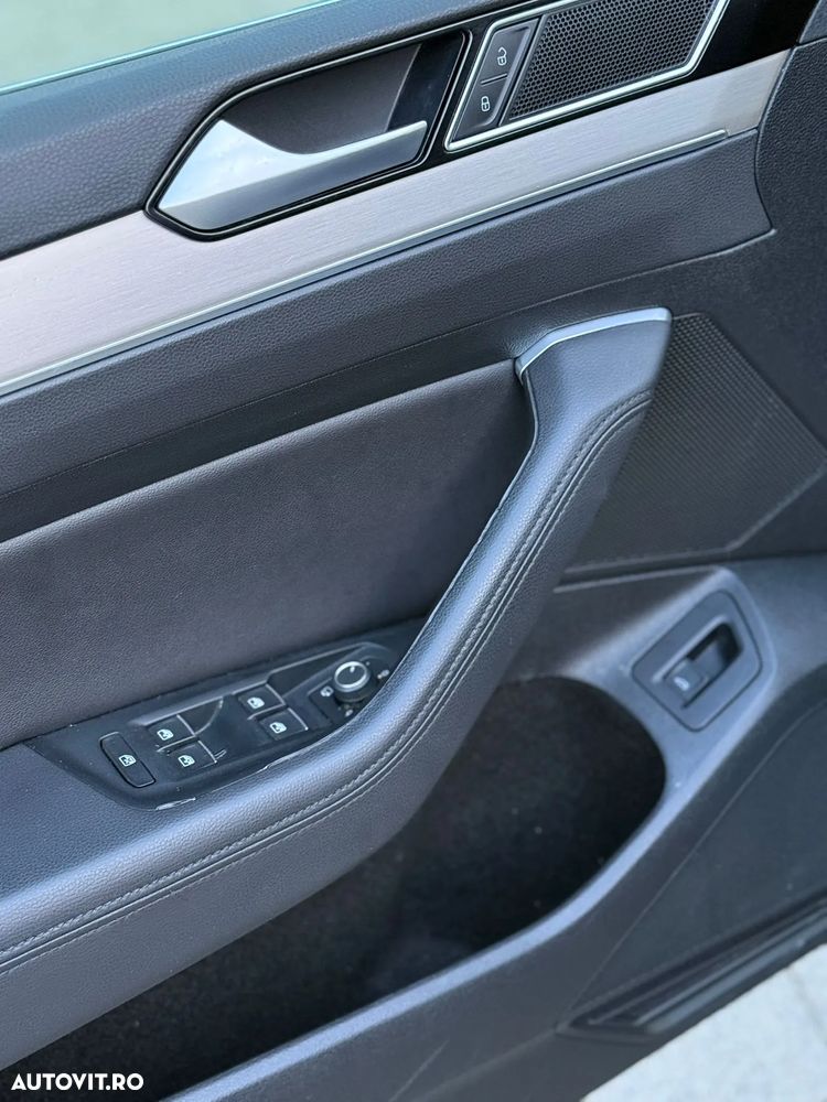 Volkswagen Passat 2.0 TDI DSG (BlueMotion Technology) Highline - 16