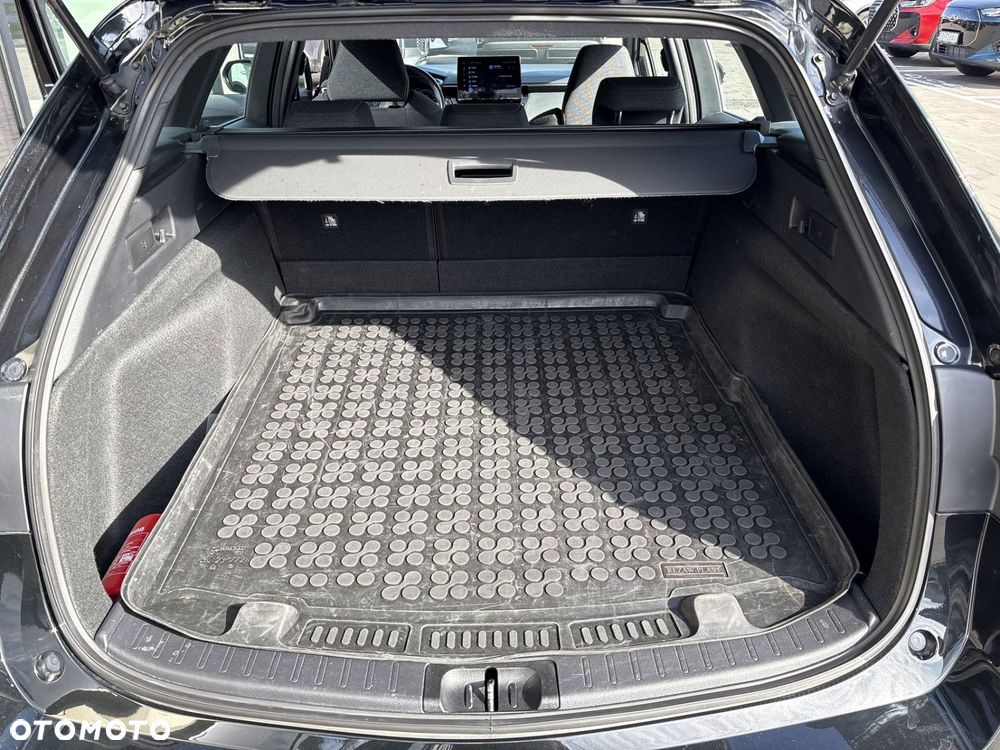 Toyota Corolla 1.8 Hybrid Comfort - 17