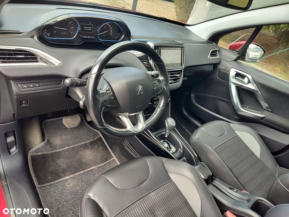 Peugeot 2008 1.2 Pure Tech Allure S&S EAT6 - 7