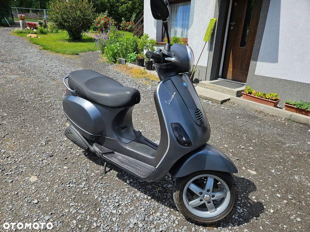 Vespa LX - 1