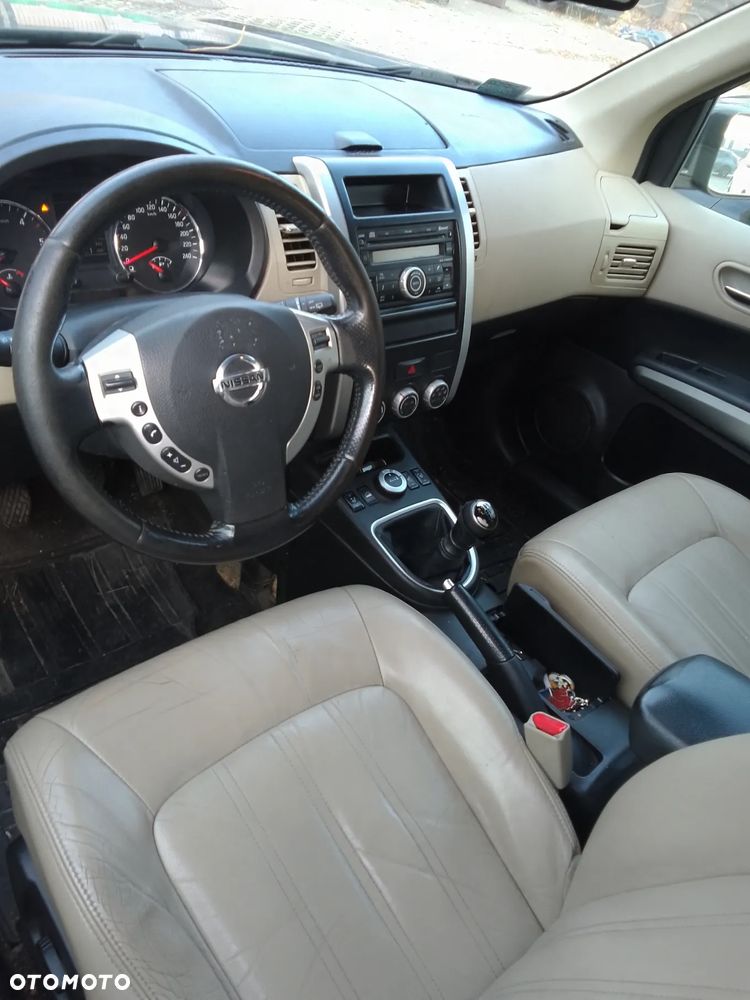 Nissan X-Trail 2.0 dCi LE - 9