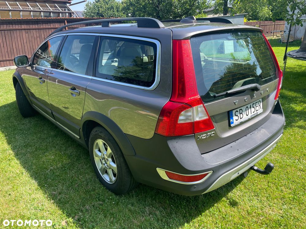 Volvo XC 70 D5 AWD Momentum - 25