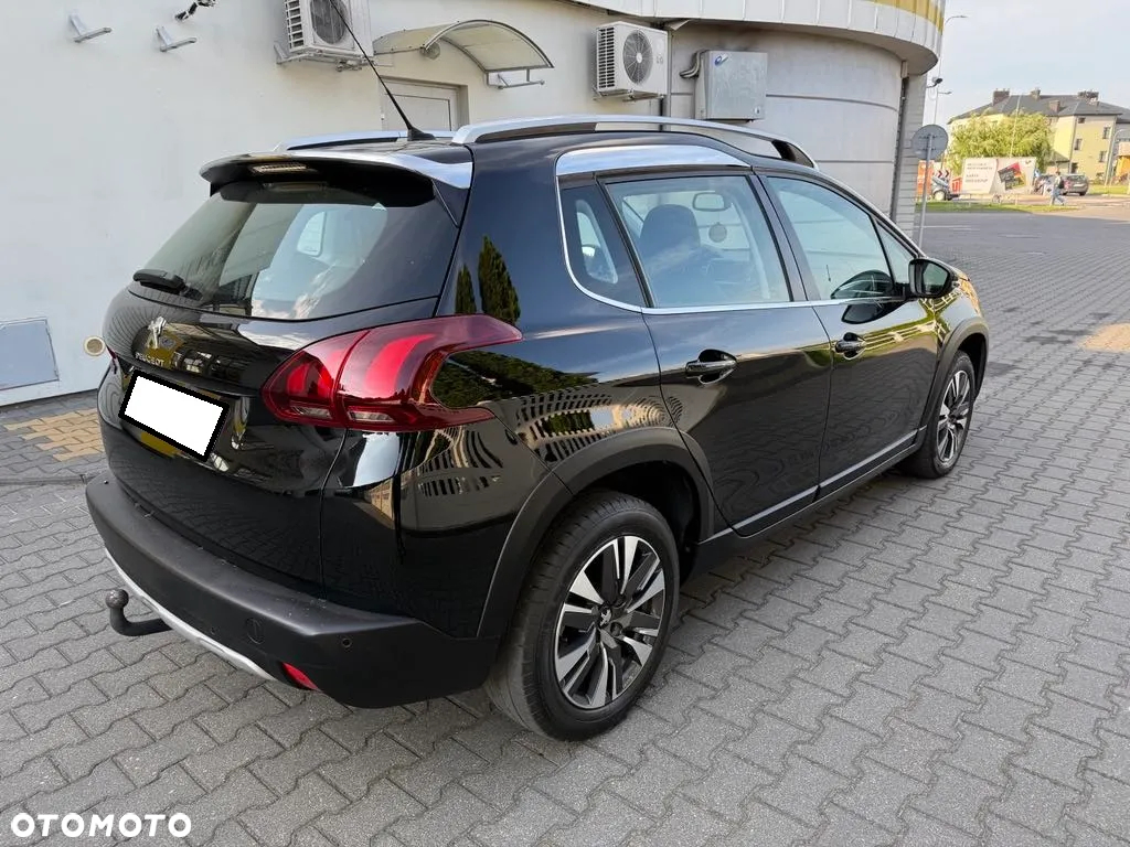 Peugeot 2008 BlueHDi 100 STOP & START Allure - 4