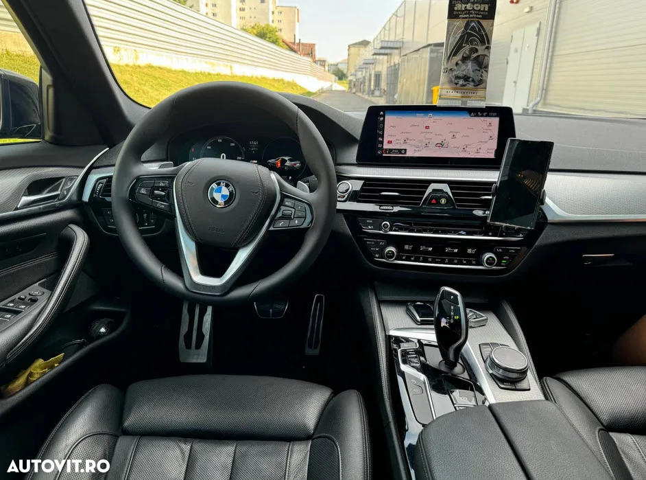 BMW Seria 5 520d xDrive AT - 2