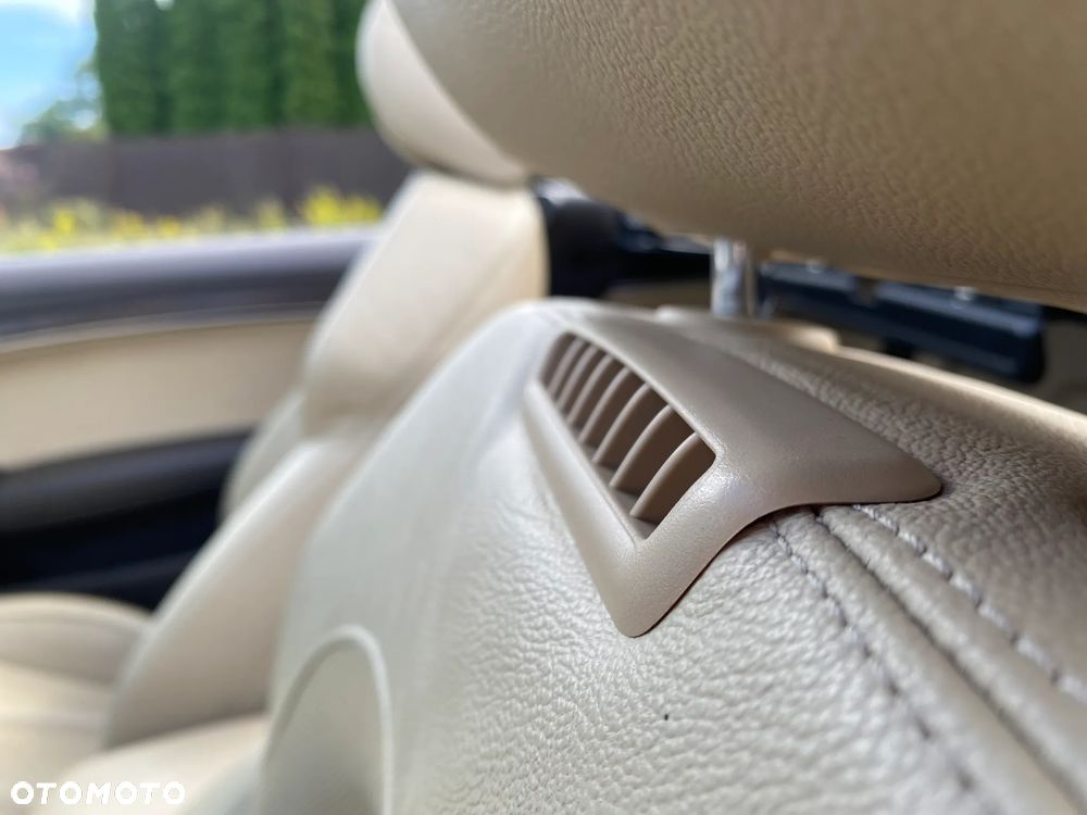 Audi A5 Cabrio 2.0 TFSI quattro S tronic - 11