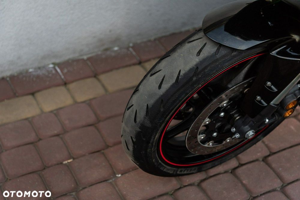 Yamaha R6 - 5