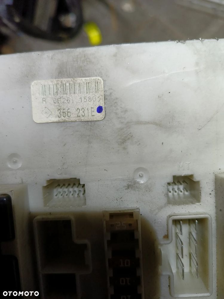 Moduł UCH BSI skrzynka bezpieczników Renault Modus Clio III - 6