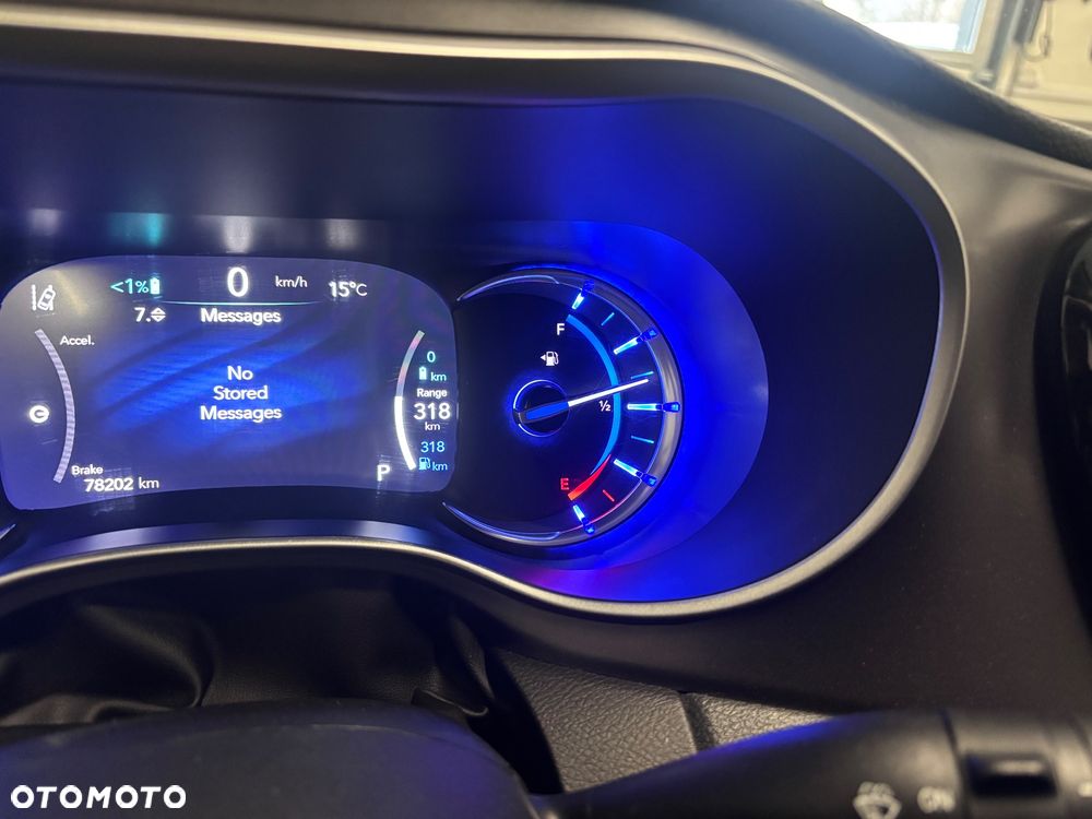 Chrysler Pacifica - 23