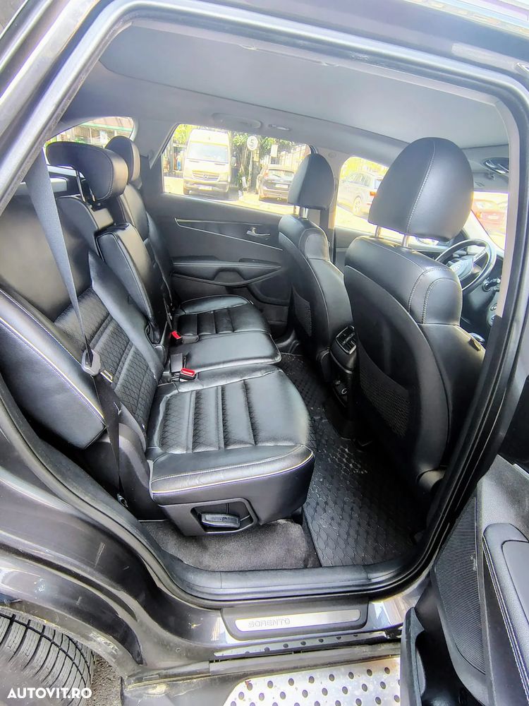 Kia Sorento 2.2 CRDi 2WD Aut. Edition 7 - 5